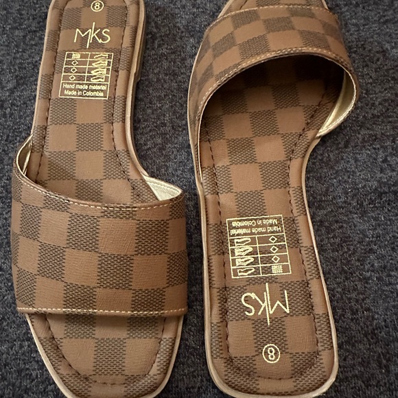 Like New MKS Slides in Brown Check Pattern. US size 8 and UK 38. - Picture 5 of 5